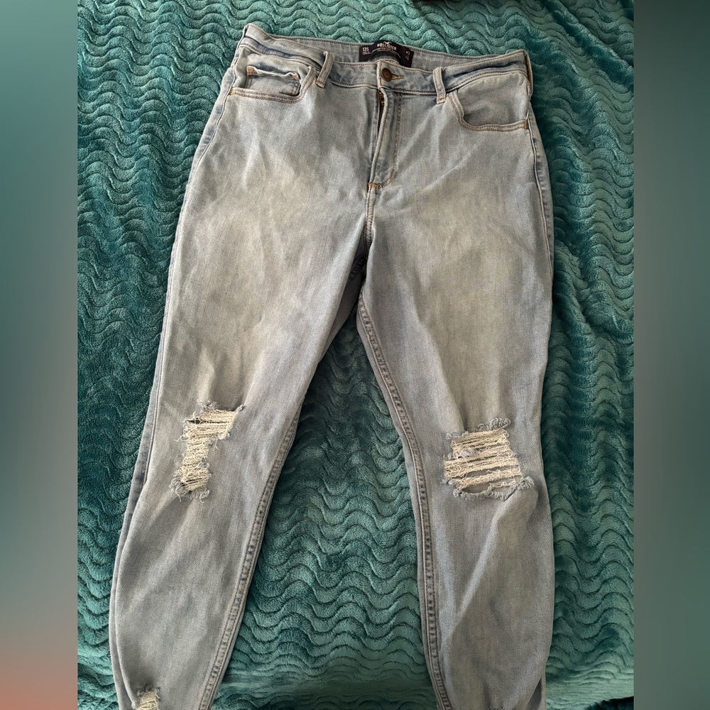 Hollister Curvy High Rise Skinny Jeans